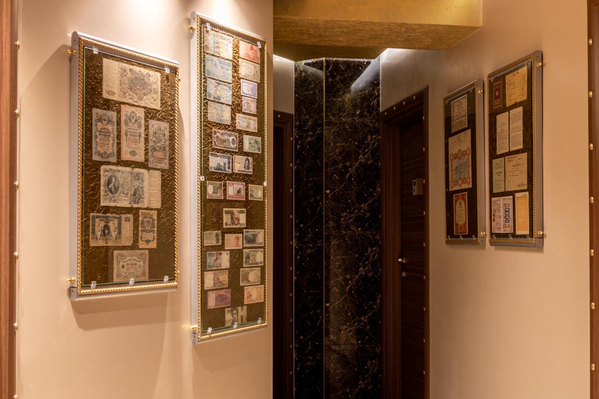 The Hidden Bank: Silver Bullet Plovdiv Exterior foto